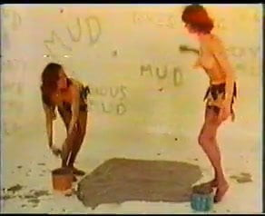 RETRO MUD WRESTLING