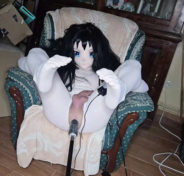 Kigurumi anine girl ass fucked by machine