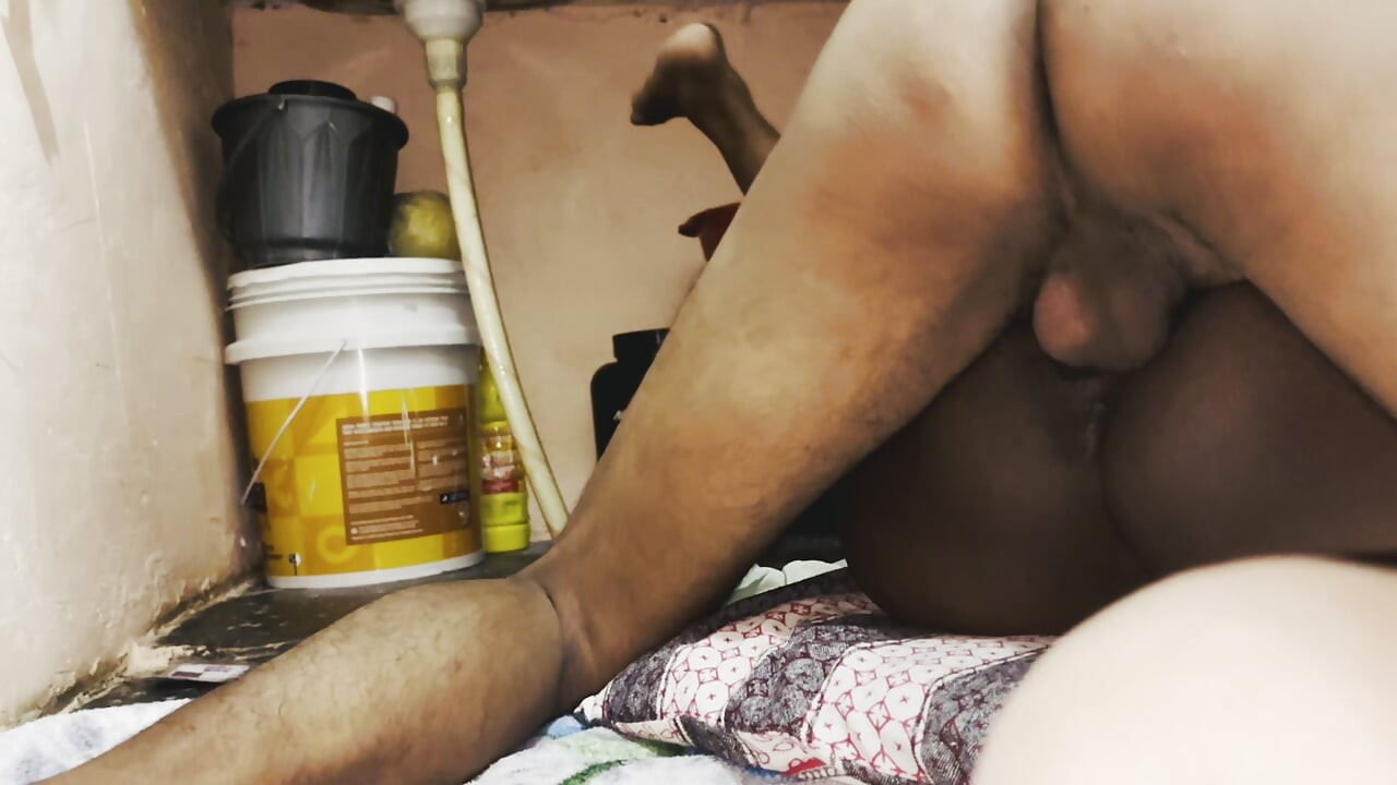 Η Desi Bhangala Bhabhi με τον γκόμενο της γαμιέται μέρος 2