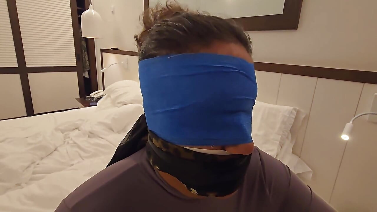 Marido goza no vestido dela