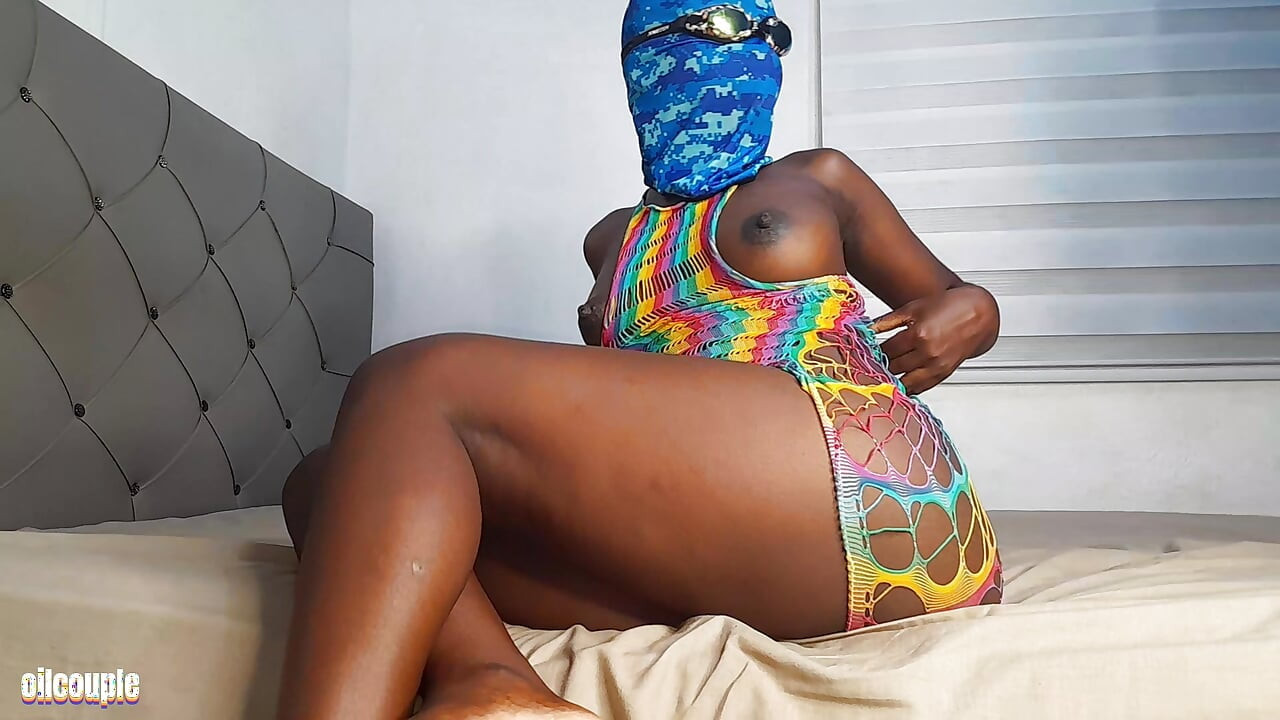 Horny slim thick is new here. show some love
