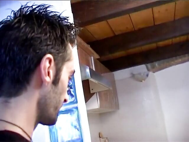 Πραγματικό γαμήσι σε ιδιωτική βίλα