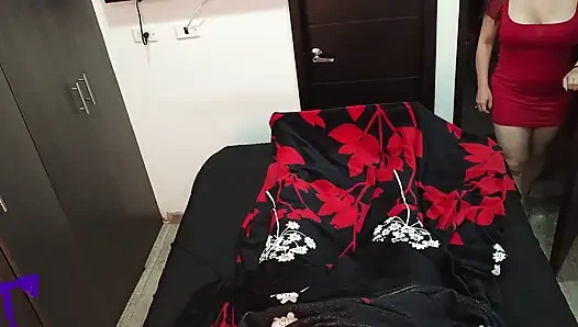 Ateşli latin orta yaşlı seksi kadın hizmetçi, kovboy kız ve domaltmalı amatör gerçek ev yapımı çift, oral seks, döl ortaya çıkarma