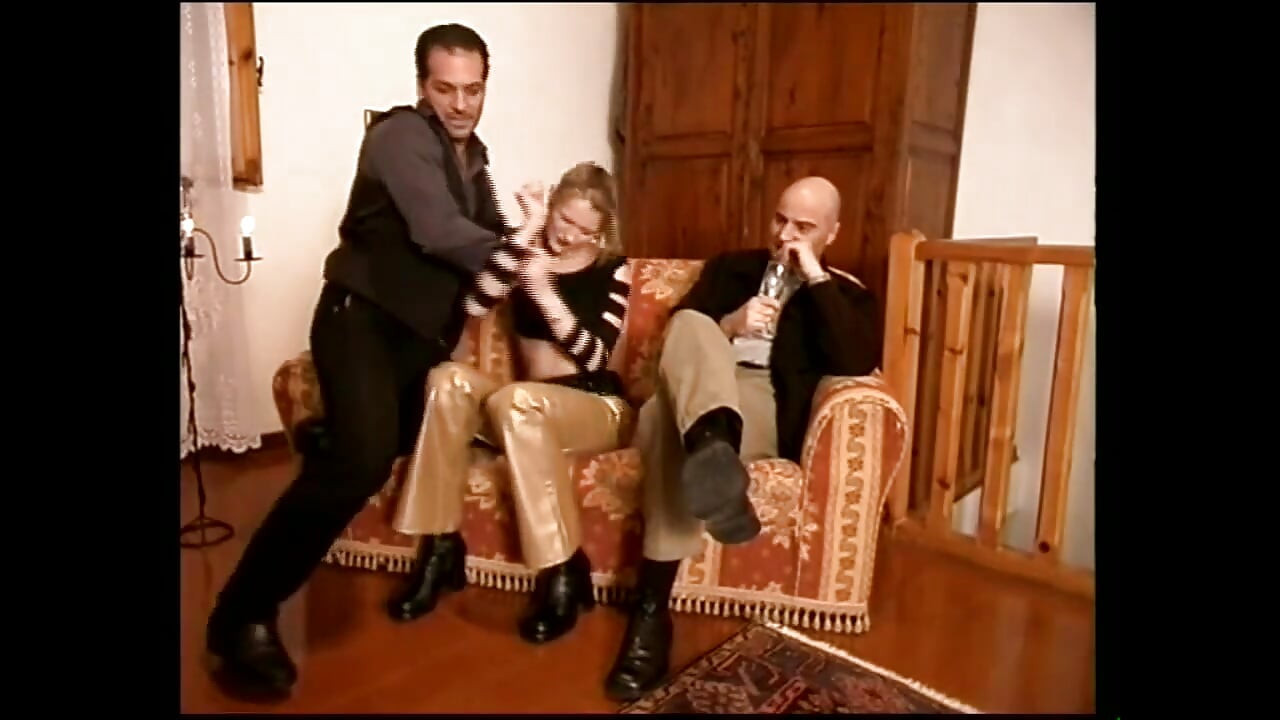 מסיבת חדירה אנאלית סקסית