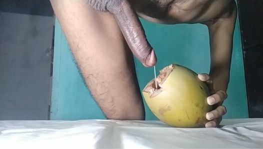 Polla grande follando agujero de coco