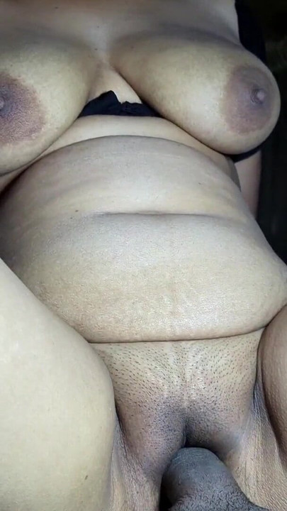 Ateşli Hintli genç kız gırtlağına kadar sert seks yeni video | Klip 1