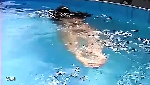 Training of joha spanking her ass in the backyard