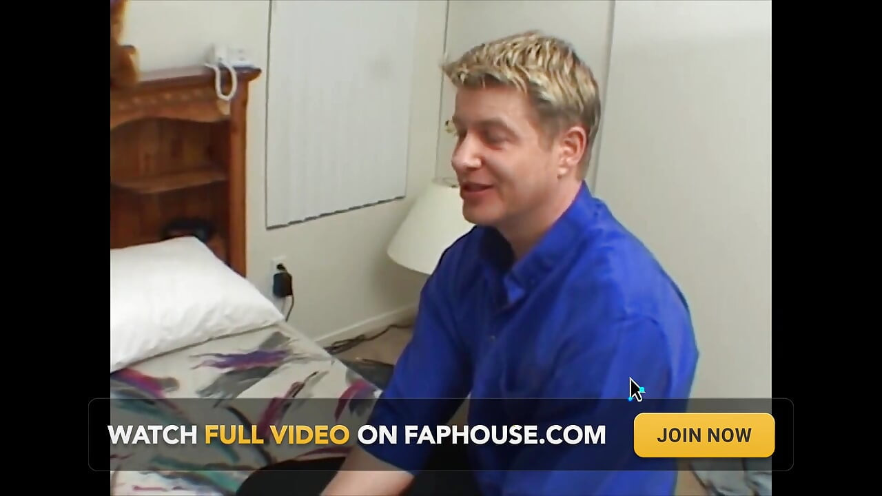 Ξανθιά θέλει πούτσο σε όλες τις τρύπες