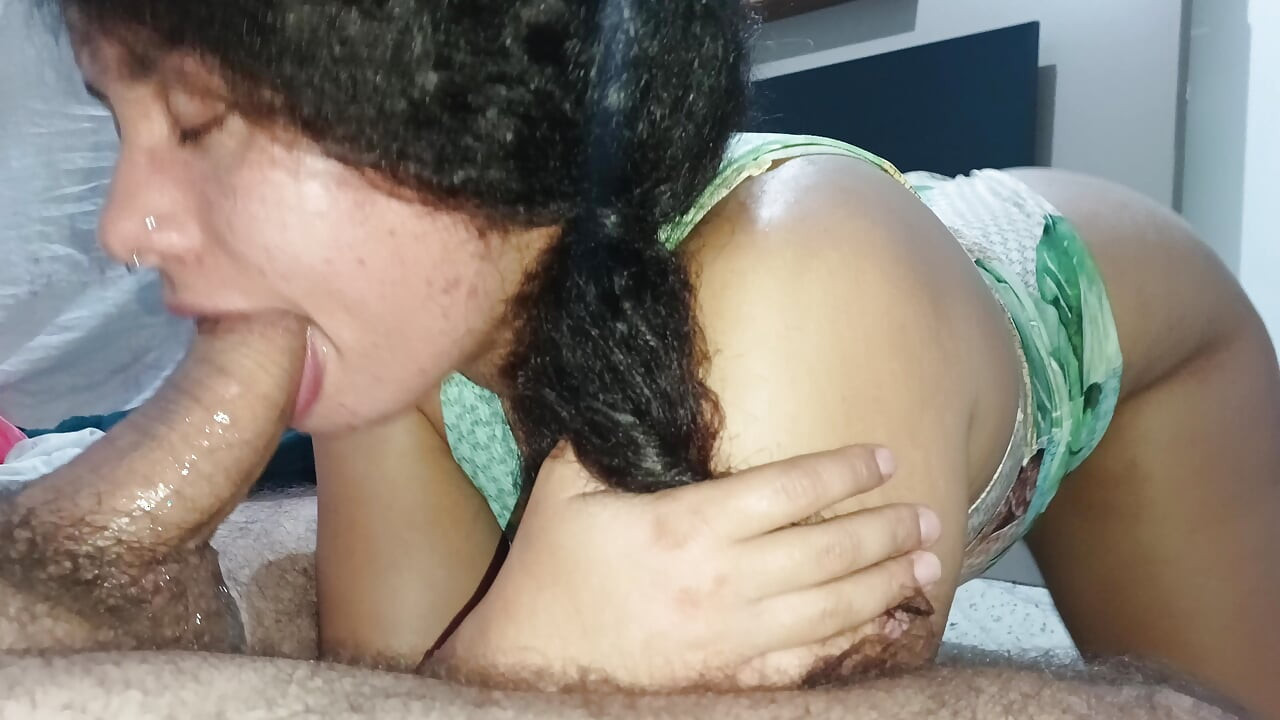 DEEP THROAT, PUNCHING THE STALK OF THE CUCKOLD'S COCK, SHAKING HIS ASS