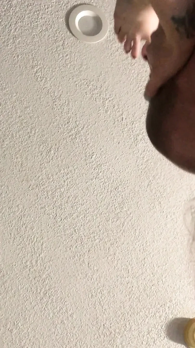 Slutty Ohio spinner gets her pussy destroyed in hotel room turn up volume
