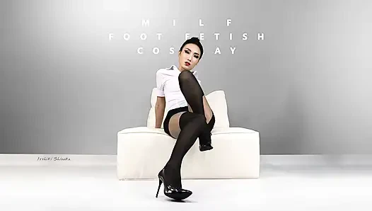 She enjoys exercising while wearing stockings-Isshiki Shizuka 01