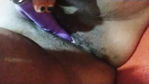 Tek başına oynuyor ve zengin oluyor
