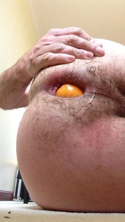 What's up my hole today? Orange ball shove in and push out