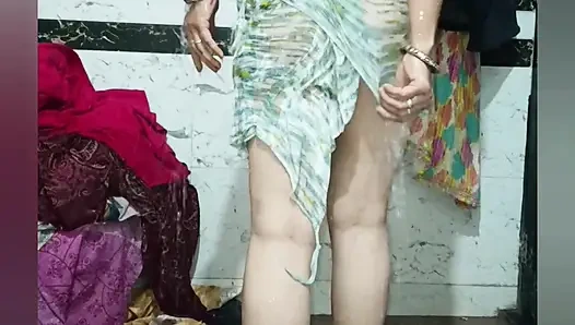 Priya bhabi sexy bath show