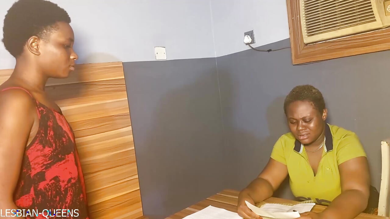 JILAT KAMAR ATAS DENGAN LESBIAN PROFESIONAL