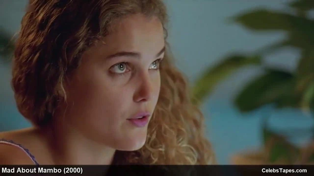 Знаменитая актриса Keri Russell смотрится горячо в сексуальном нижнем белье
