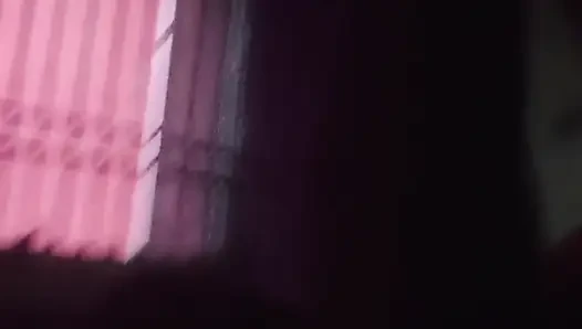 Çok ateşli seksi Hintli desi kız seks yapıyor