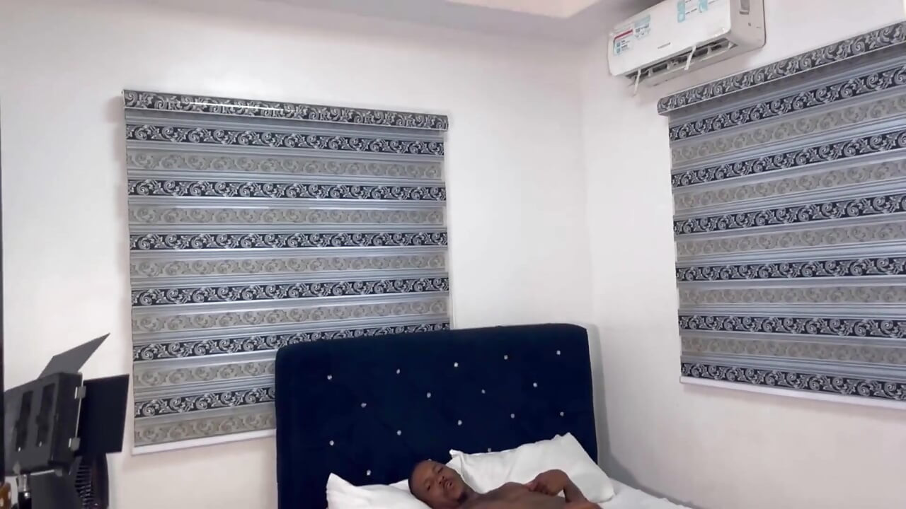 Si Dia Menikmati Setiap Inci Zakar Saya Yang Sempurna