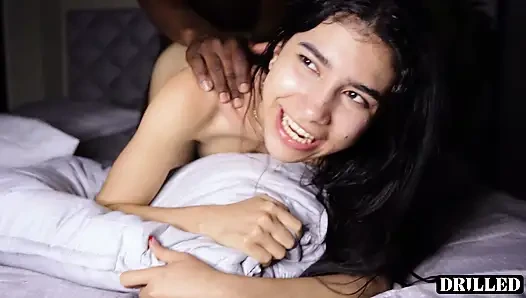2 vs 1 - kontol besar sekali dia hanya bisa melakukan anal
