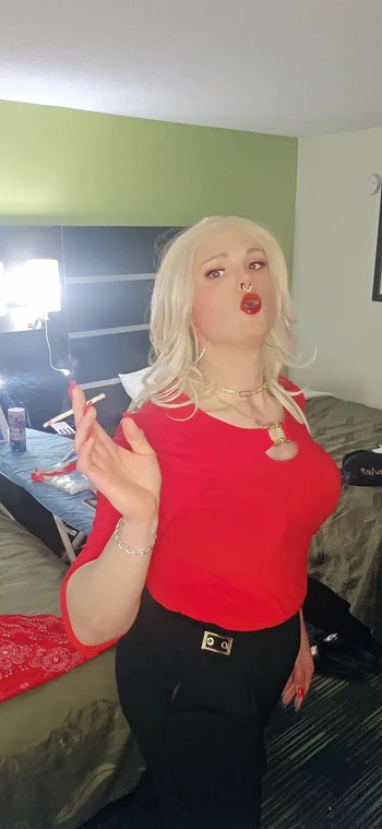 Kylie Rey (shemale) She's Bad She's Hottest Smoking Fetish