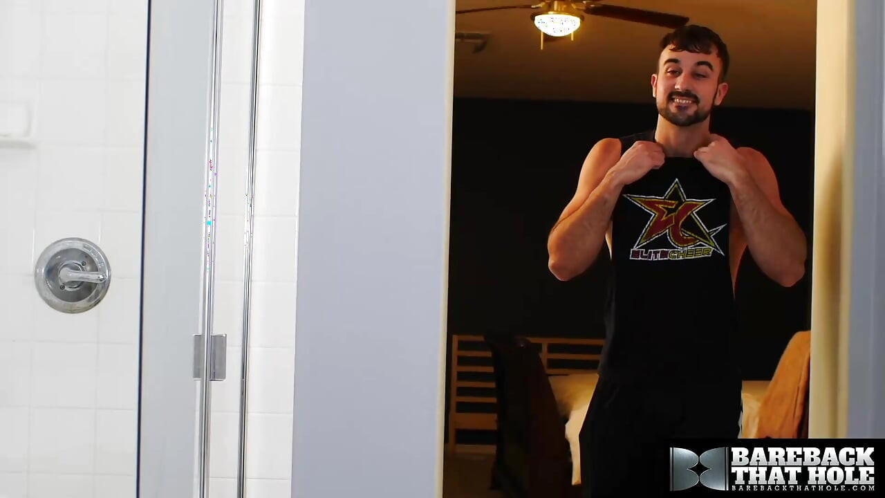 BAREBACKTHATHOLE Hung Mason Lear Raw Fucks Sean Knight Hungry Hole