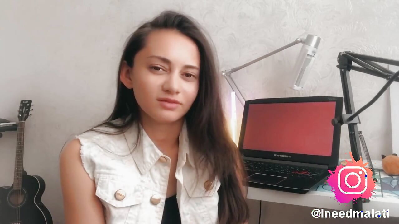 Primul Meu Sărut Lesbian