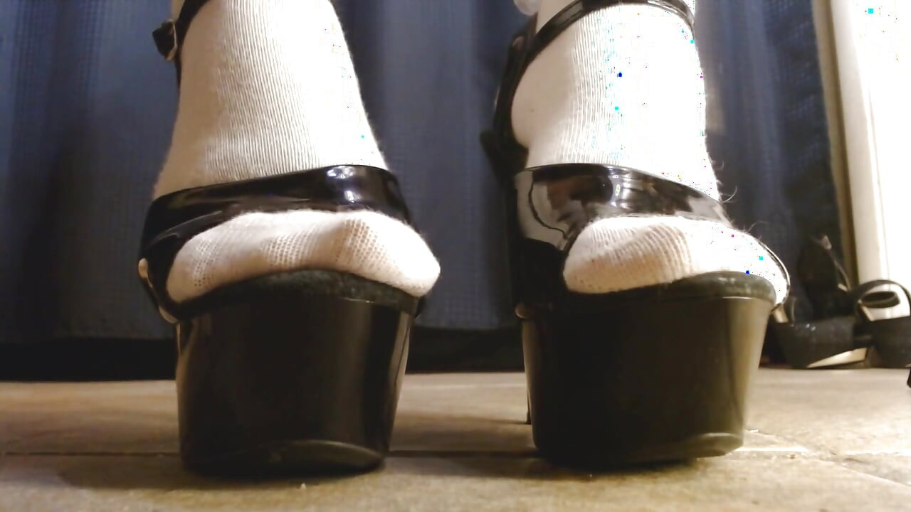 Rüschen, weiße socken, erwachsenen-patent-leder, maryjanes