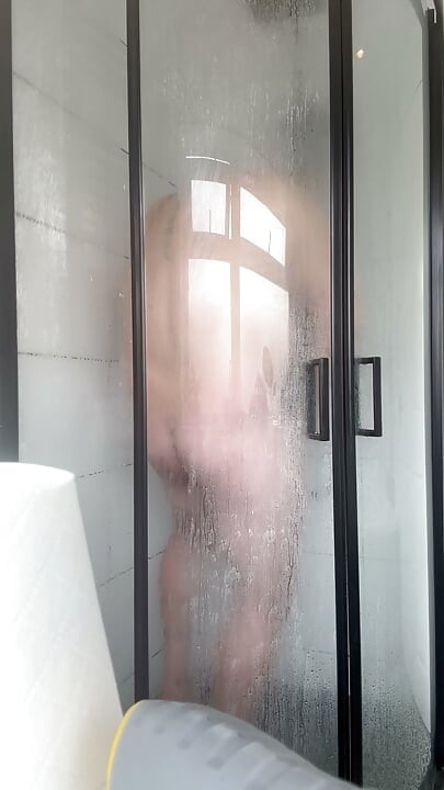 Horny Man Strips and Shaves off Pubic Hair