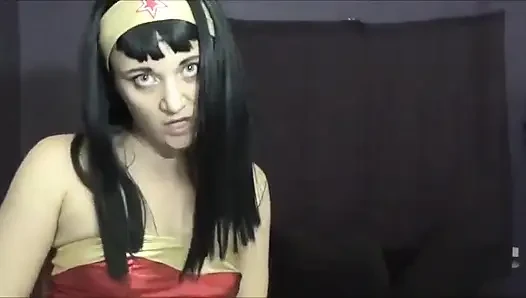 Wonderwoman enthüllt deine schwäche