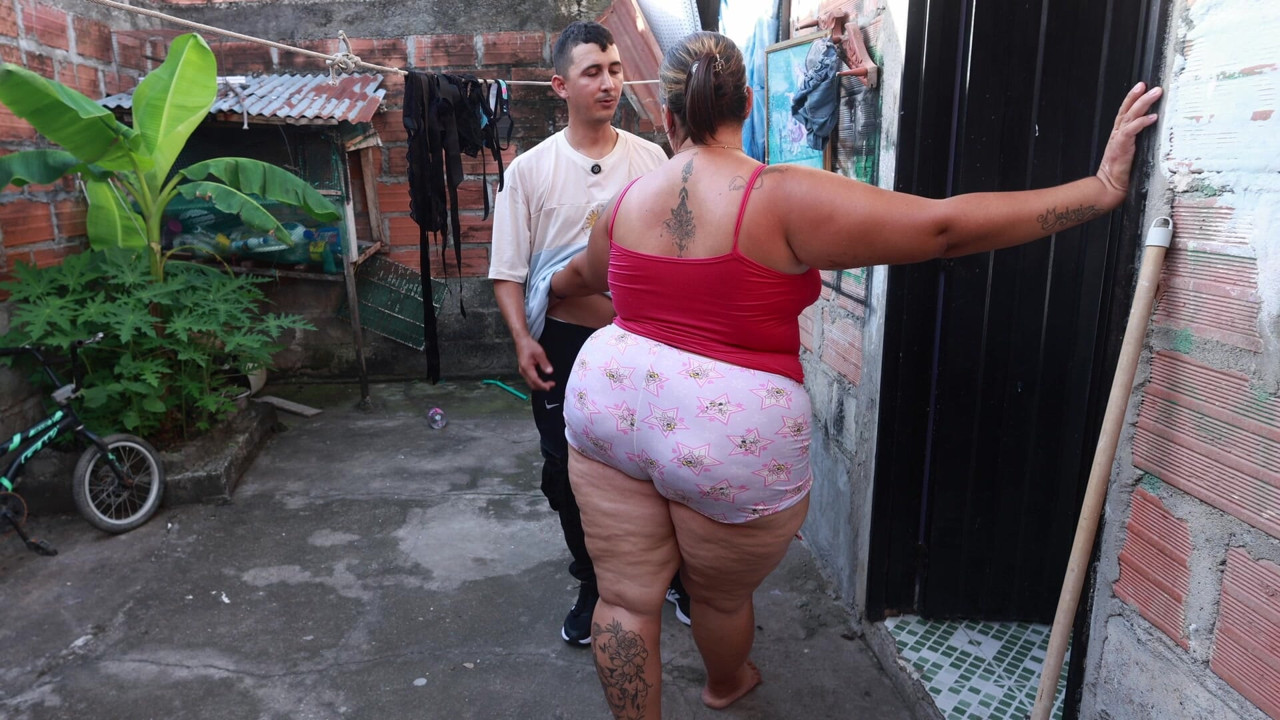 MY STEPSON FUCKS ME WHEN HIS DADDY'S NOT HOME