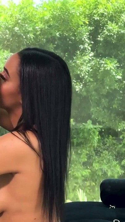 Nova milf ninfomaníaca Jayne Doh finalmente filma seu primeiro pornô | Clipe 2