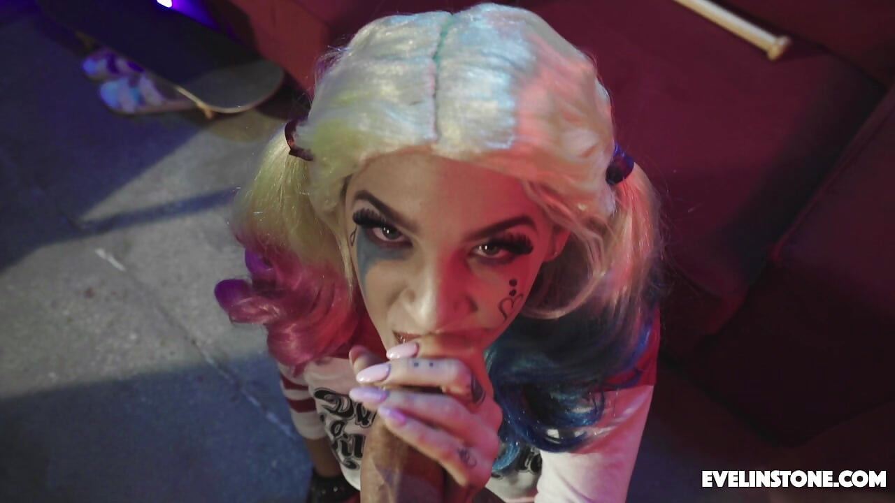 Harley Quinn Cosplay Facial Fuck Defeat
