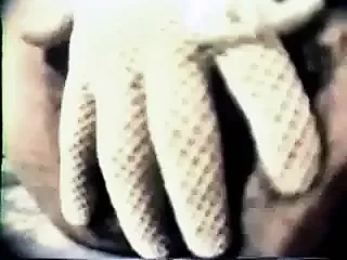 Kellie外翻巨大的毛茸茸的阴户 #2