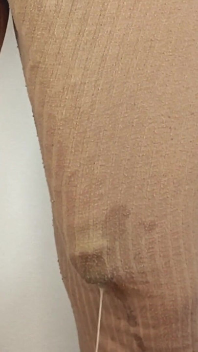 「巨大なチンポニューハーフ前立腺オーガズム」の必見の瞬間
