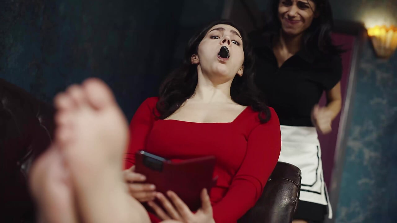 Compilação de meninas de parasitas infectadas - dominação lésbica e tesoura