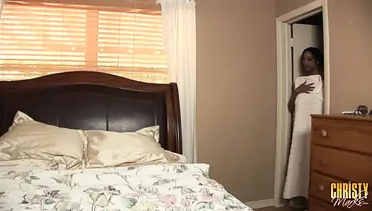 Carmen Commands Christy's Cunt