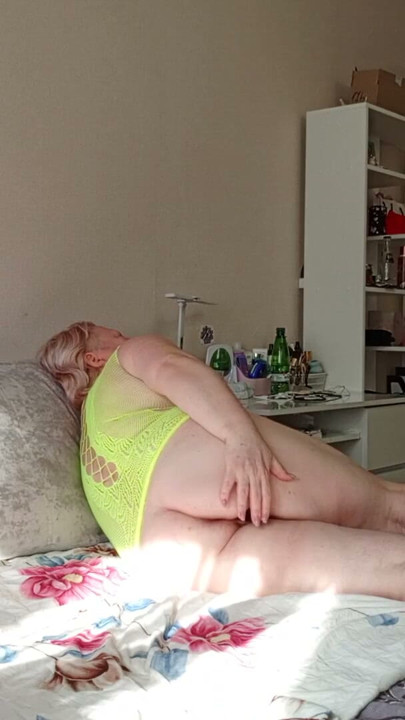 Big hairy pussy and big tits mother-in-law | Clip 1