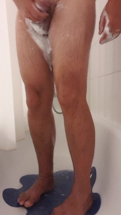 jerking off in the tub