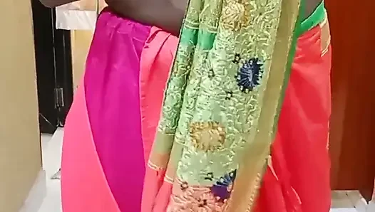Hintli tamil esmer evli kadın kırmızı iç çamaşırlı boğayı baştan çıkarıyor - meme ucu oyunu, izliyor! Indianhotwifex