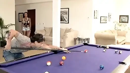 Diamond jackson fickt im wohnzimmer mit ihren titten