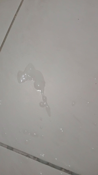 Prskam posvuda, tko želi lizati?