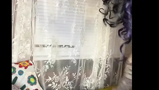 POV: Сводная сестренка застукала тебя в своей комнате, но вы в конечном итоге трахаете ее все равно