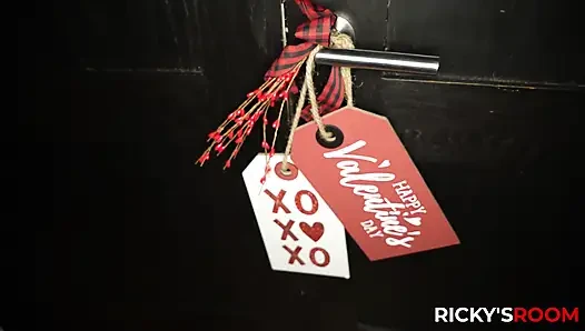 Rickysroom Valentine's Day Treat with Violet Starr