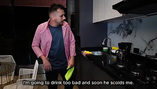 Я обнаружил, что могу контролировать и трахать свою беременную жену с помощью простого пульта дистанционного управления