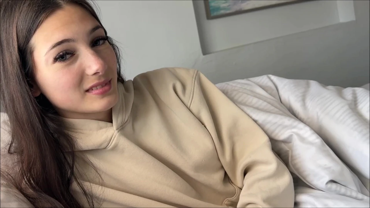 Minik üvey kız kardeşle okulu asıyor - Sophie Tyler - aile terapisi - alex adams