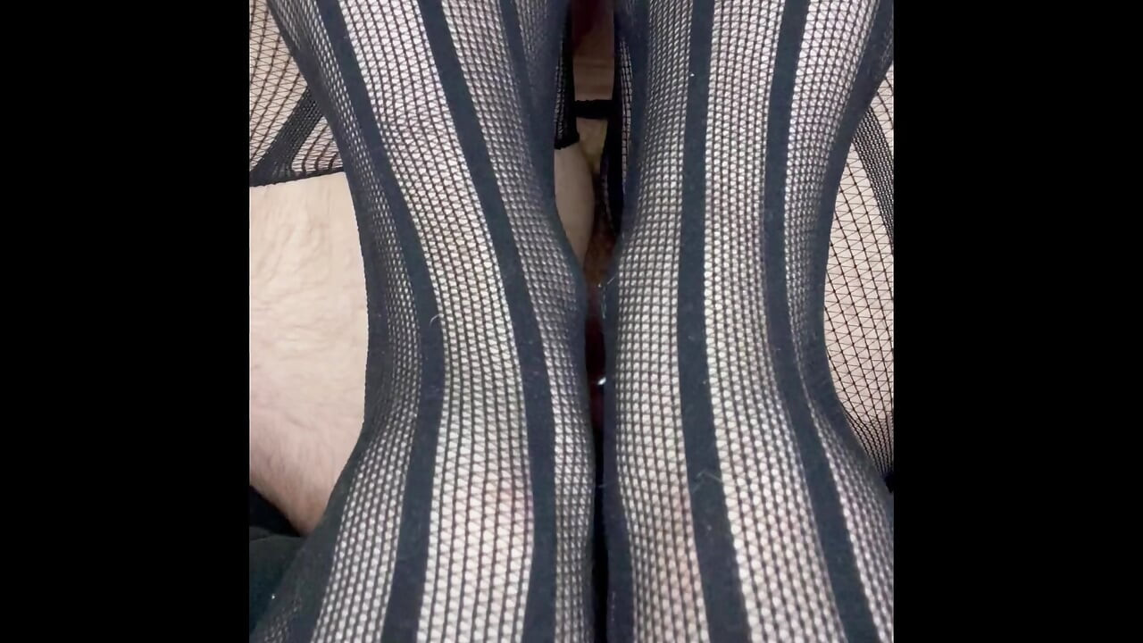 Cspot zadirkuje i stenje veoma napaljeni aljkavi zvuci mokre pičke