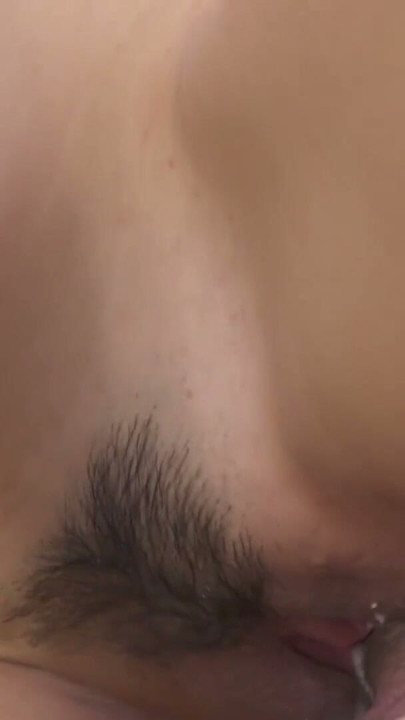 Asyalı japon pornosu – sürtük sikildikten sonra amına cum alır | Klip 2
