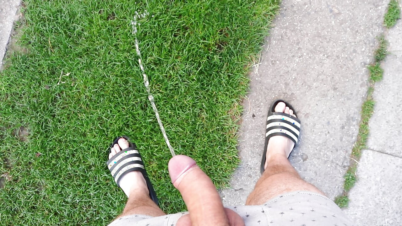 Hungarian guy peeing in a deserted area. Ep2