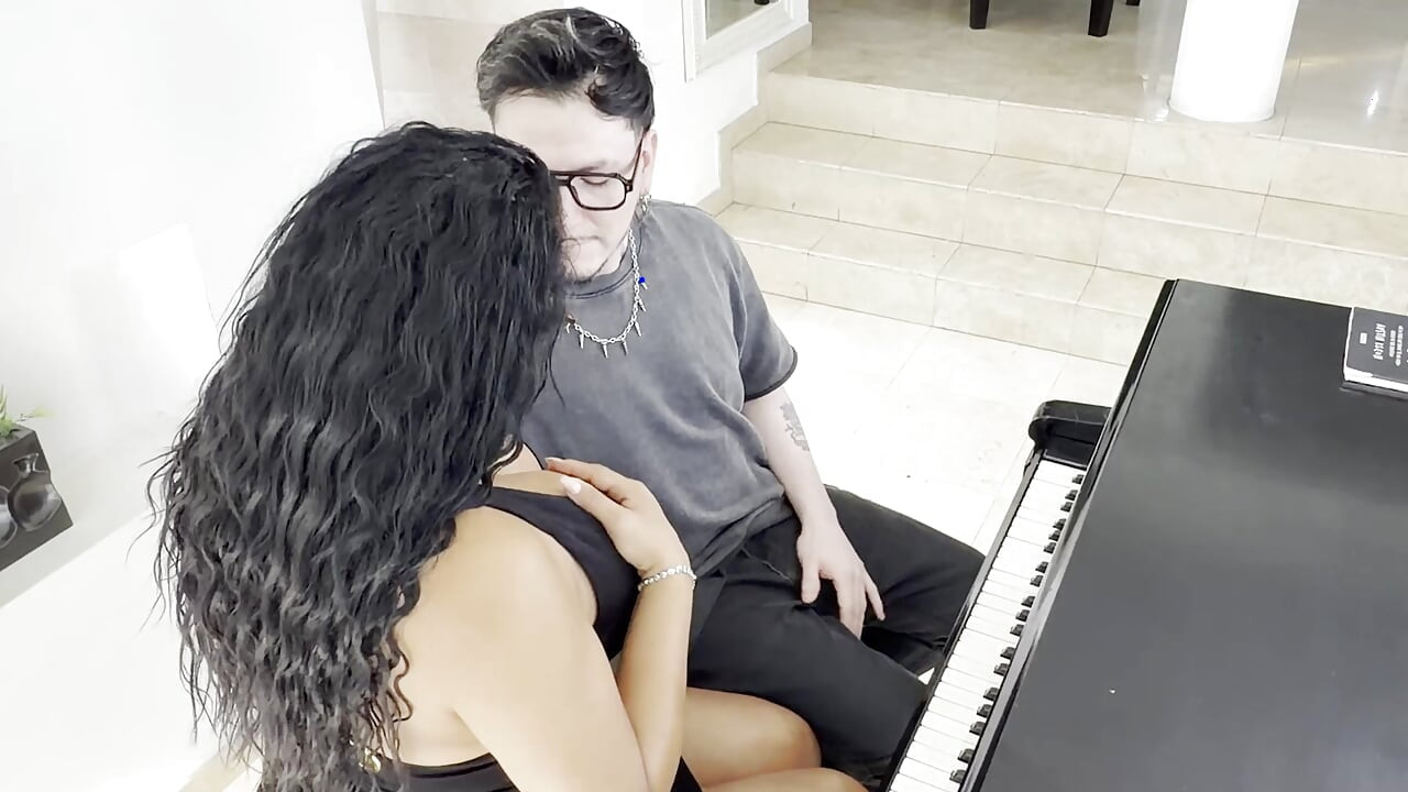 Class De Piano con Gali Diva and Mau