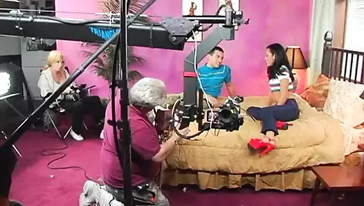 Parody Bros: Not the Bradys: Episode 1